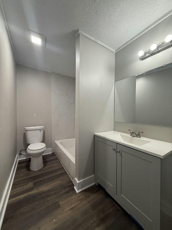 705 Harahan Road - Photo 2 of 5