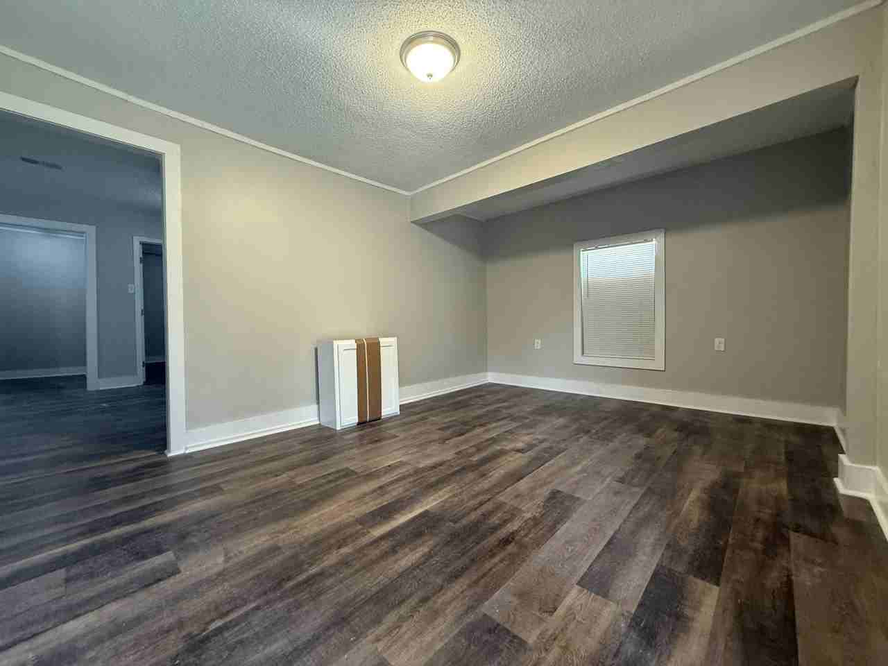 705 Harahan Road - Photo 4 of 5