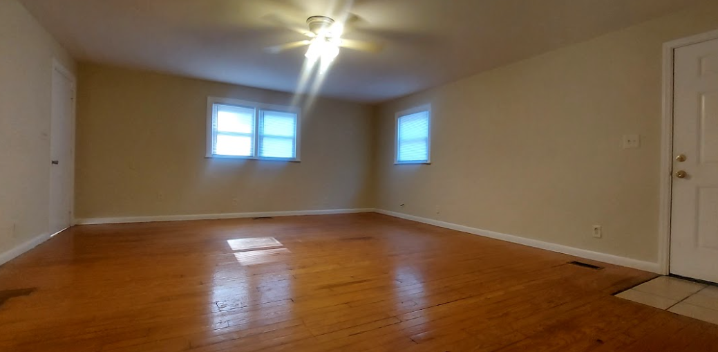 1708 E 4th St - Photo 6 of 20