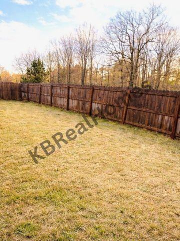 450 Lilly Dr #1 - Photo 2 of 8