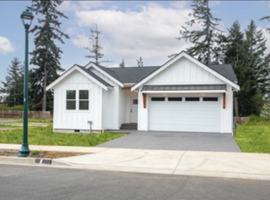 featured image of 412 W 4th St #1