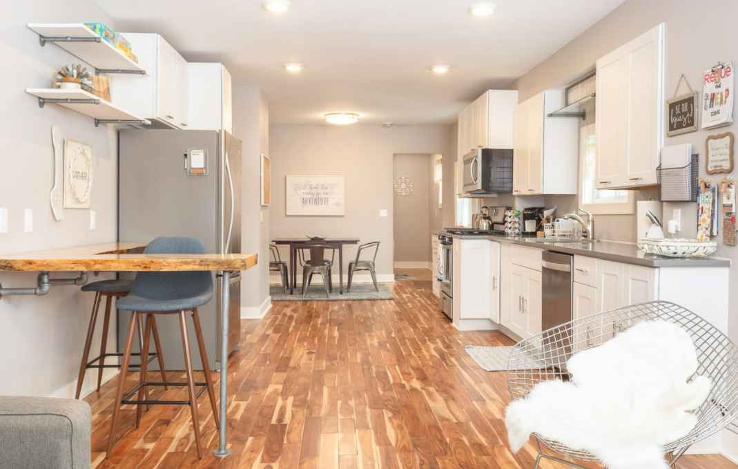 614 Lafayette Avenue Southeast - Photo 2 of 14