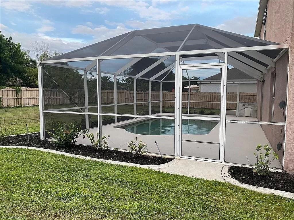 1447 Southeast 17th Terrace - Photo 3 of 6