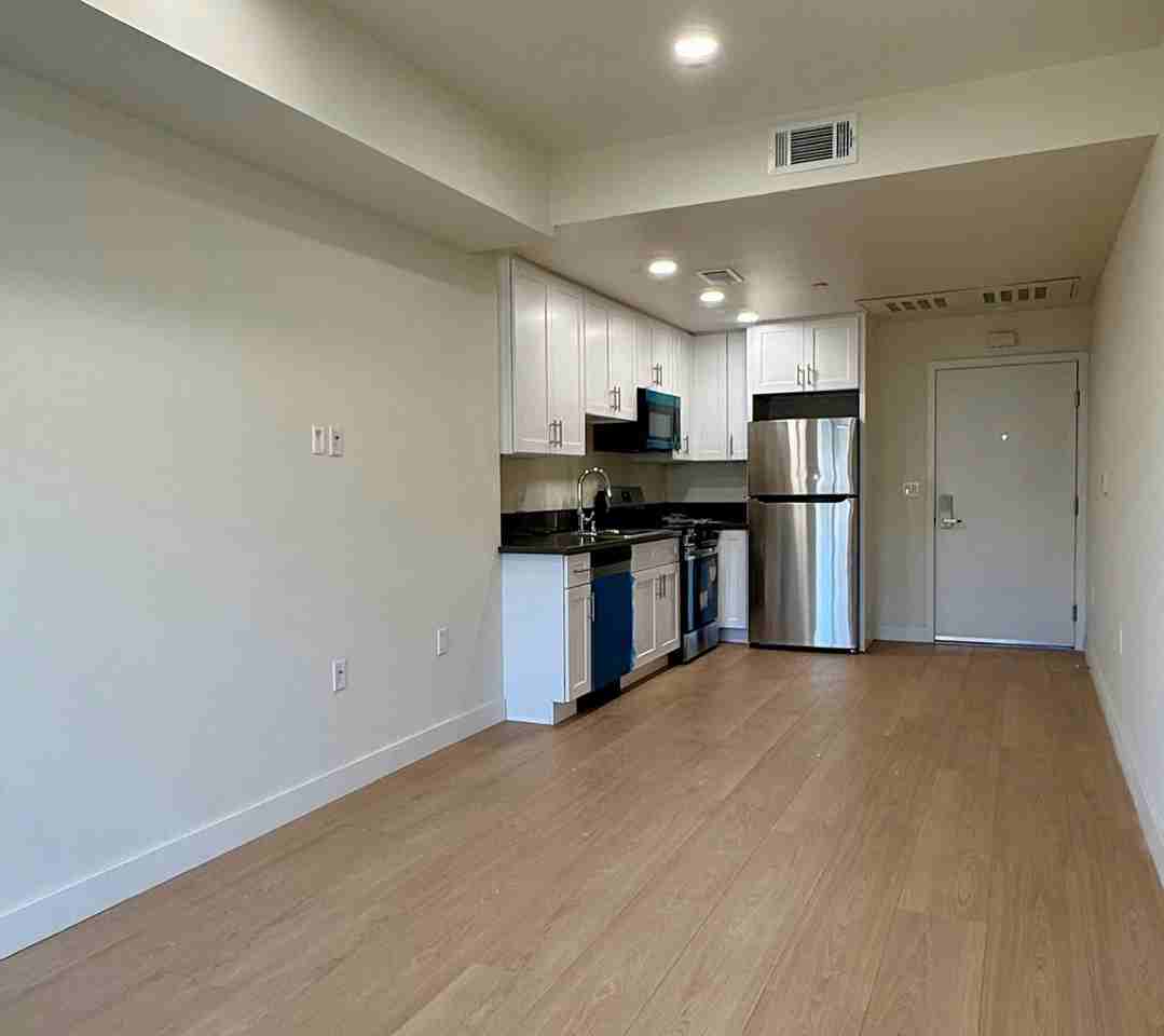 14535 Weddington Street, Unit 1BD C-Model - Photo 5 of 14