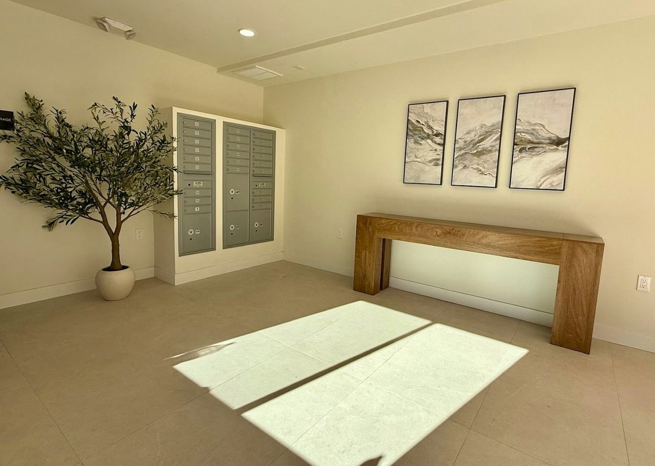 14535 Weddington Street, Unit 1BD - A Model - Photo 2 of 19