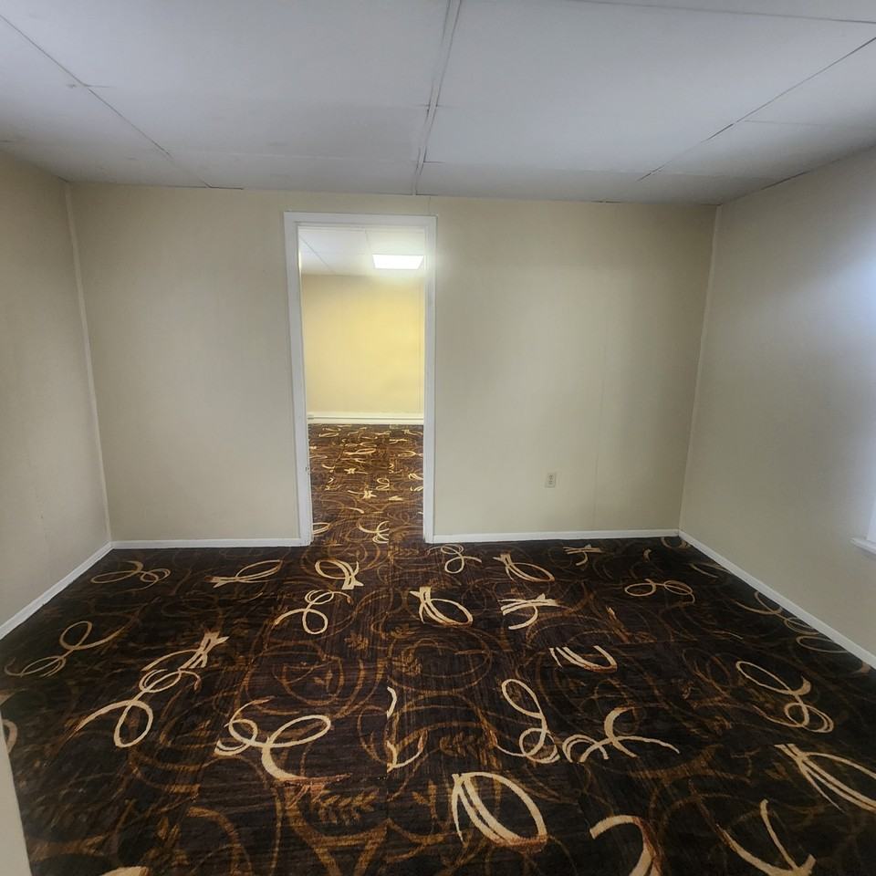 101 Crawford Ave #2 - Photo 5 of 8