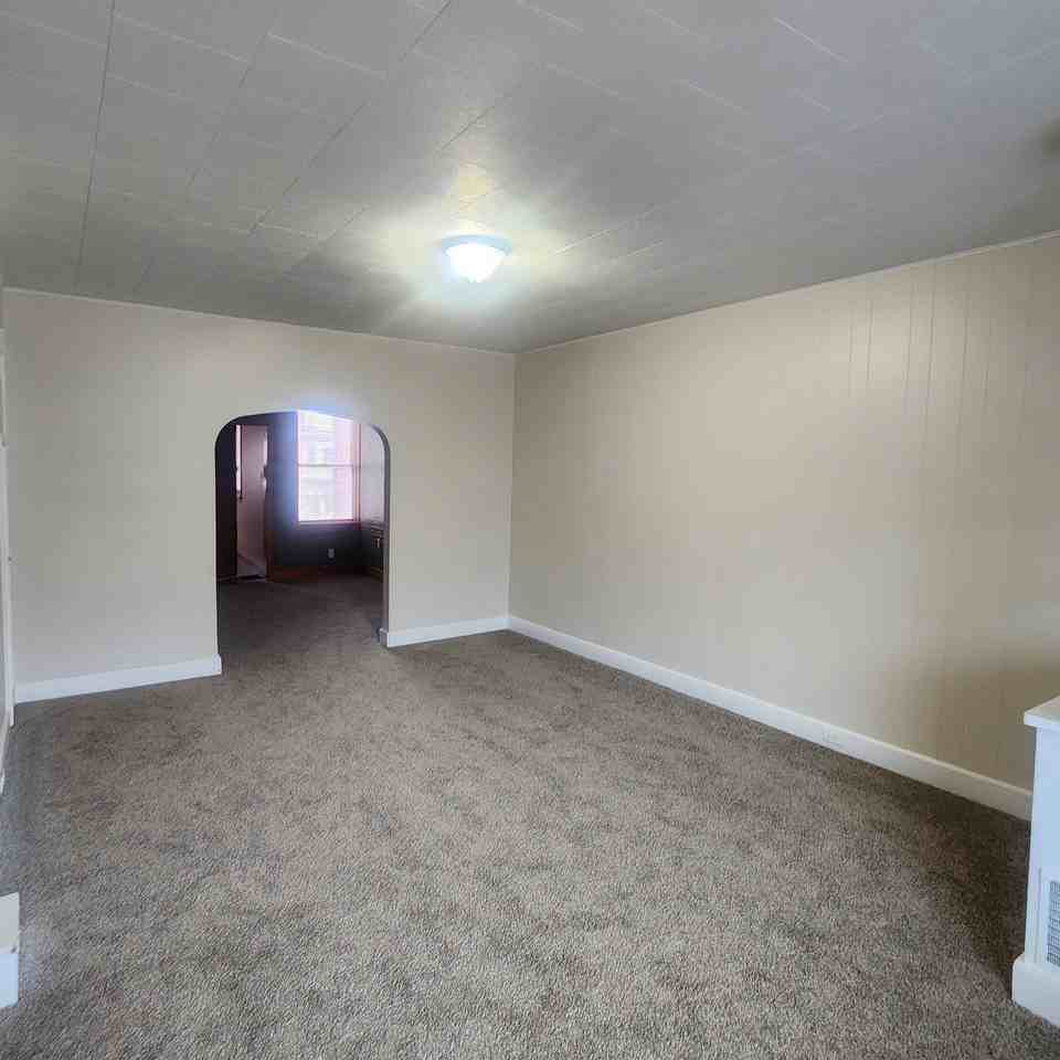 3908 5th Ave - Photo 5 of 14