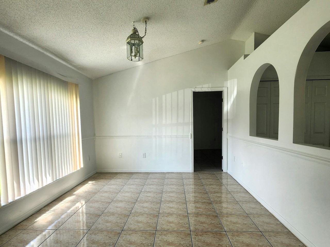 312 Cornwallis Court - Photo 3 of 11
