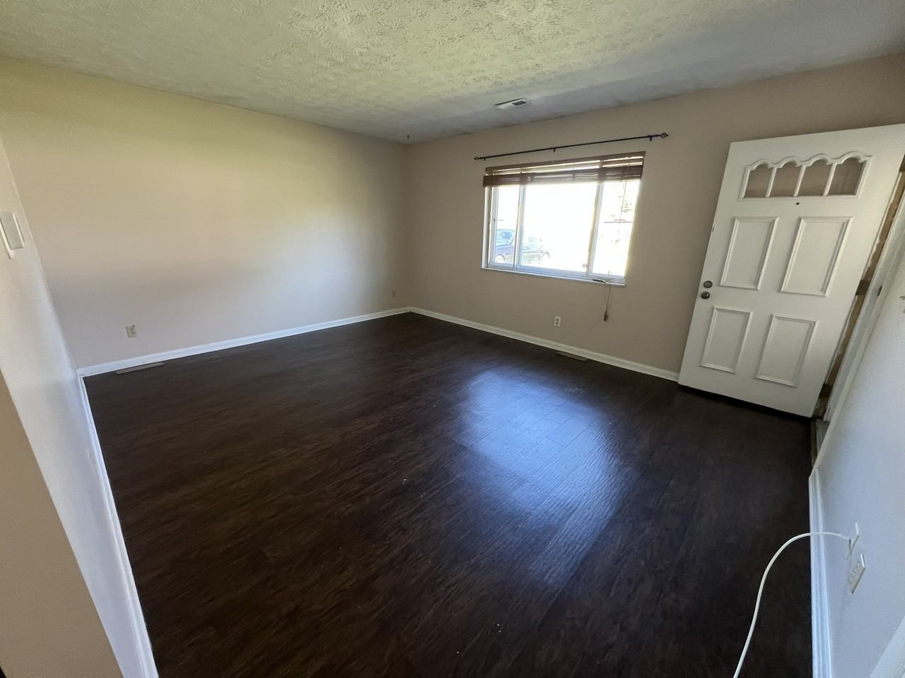 157 Hickory Ln Sw - Photo 3 of 17