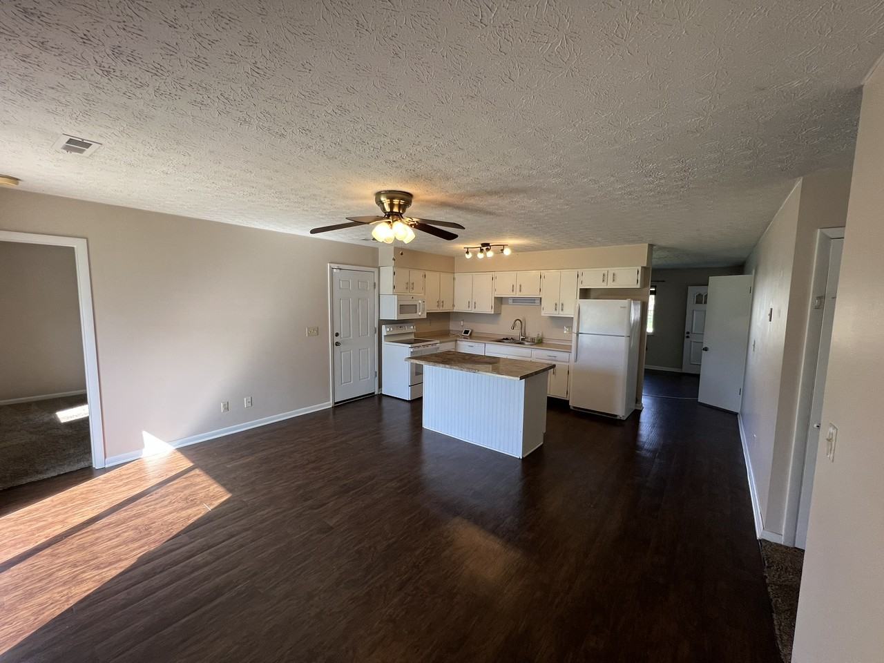 157 Hickory Ln Sw - Photo 7 of 17