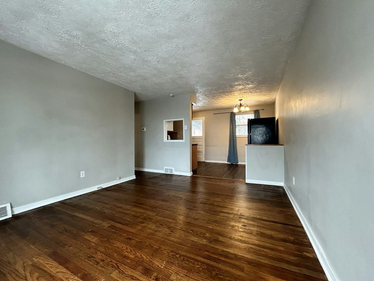 215 Erhardt Drive - Photo 3 of 22