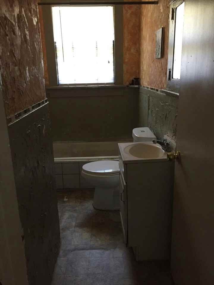 1066 Greenlaw Avenue, Unit 1 - Photo 3 of 8