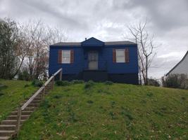 featured image of 2066 Farrington St