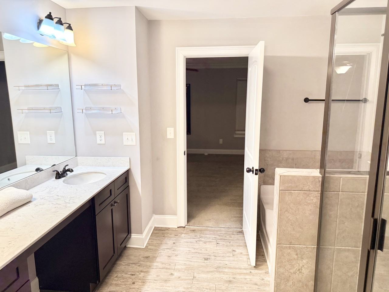 819 Burch Creek Dr - Photo 7 of 15