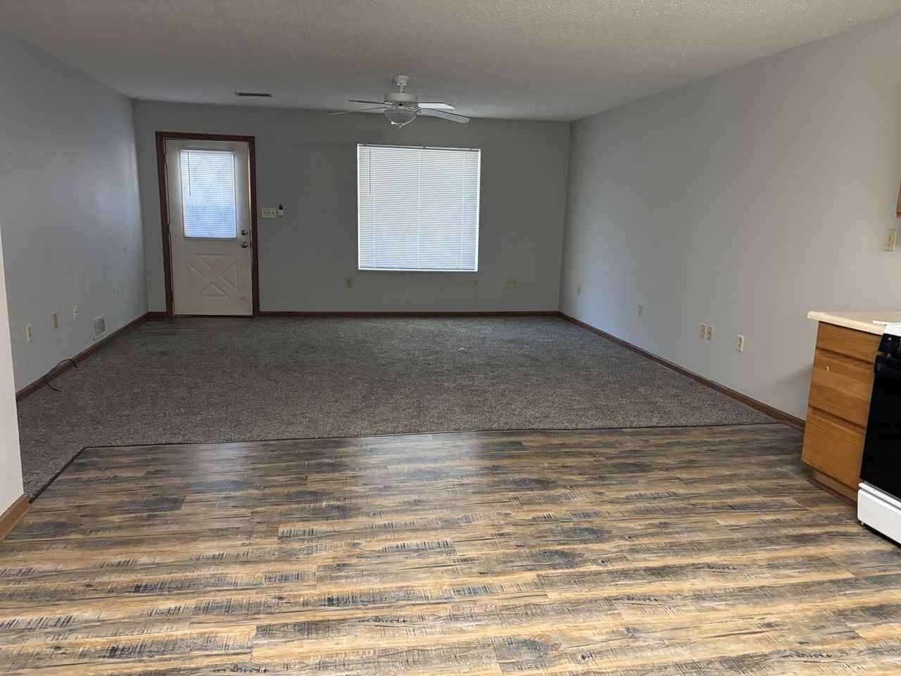 4937 N River Rd #B - Photo 4 of 13