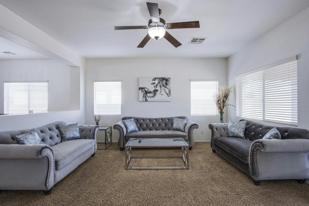 29 Blue Sunrise Avenue - Photo 4 of 40