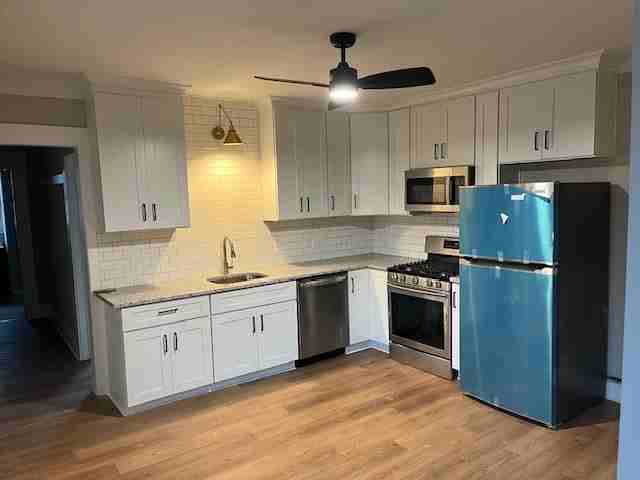 1902 East 123rd Street, Unit UPPER - Photo 3 of 15