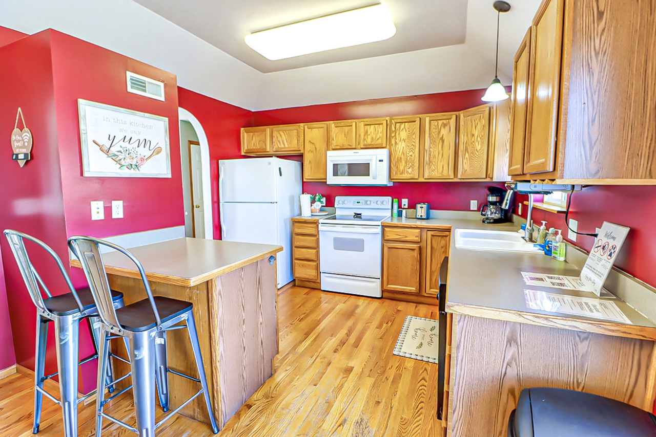 1524 Hilltop Road - Photo 7 of 31