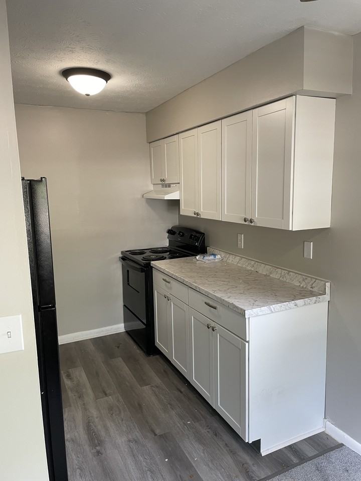 1829 Miles Ave Nw #12 - Photo 2 of 6