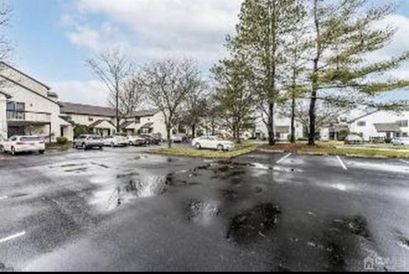 208 Woodbridge Commons Way - Photo 2 of 11