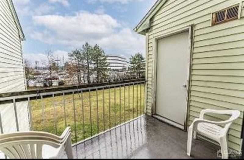 208 Woodbridge Commons Way - Photo 5 of 11