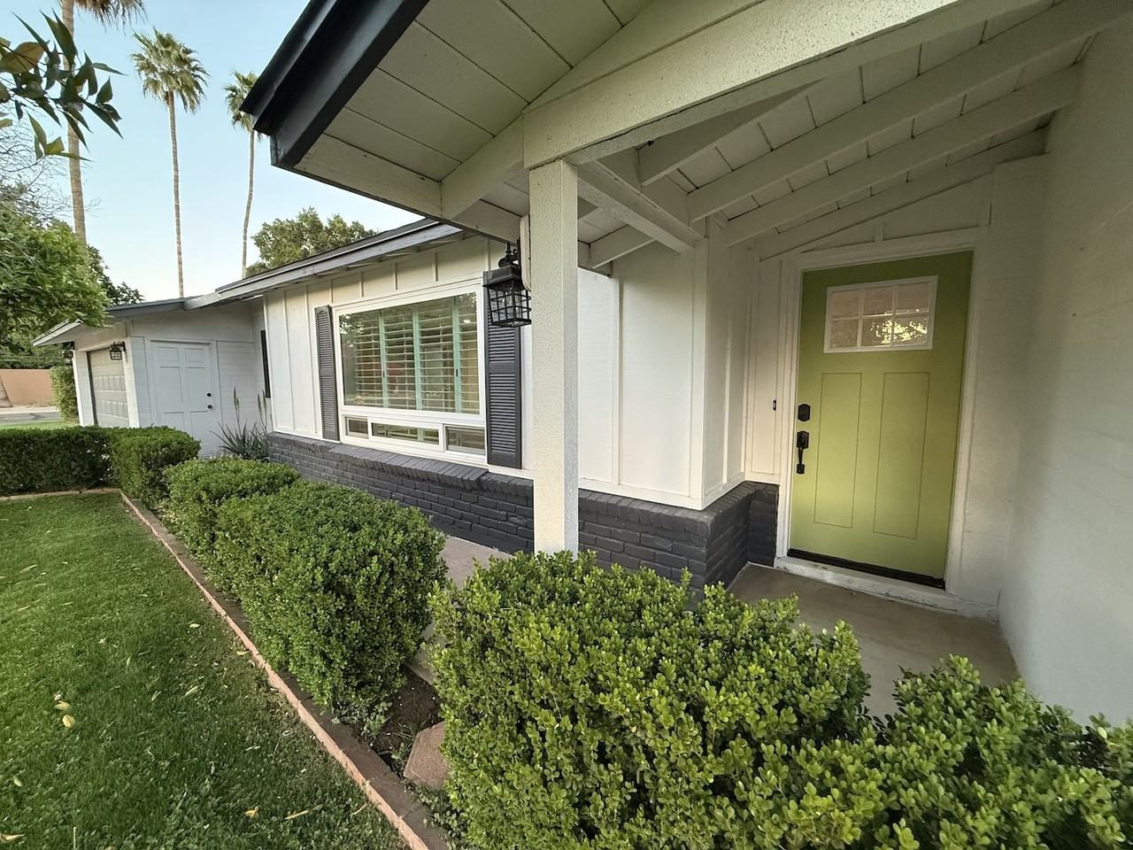 8161 N 1st Dr - Photo 2 of 20