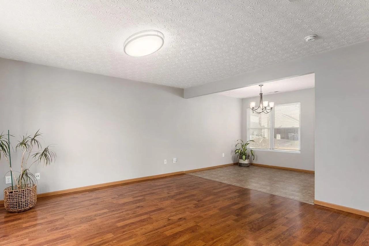 6168 Broad Stripes Ave - Photo 3 of 20