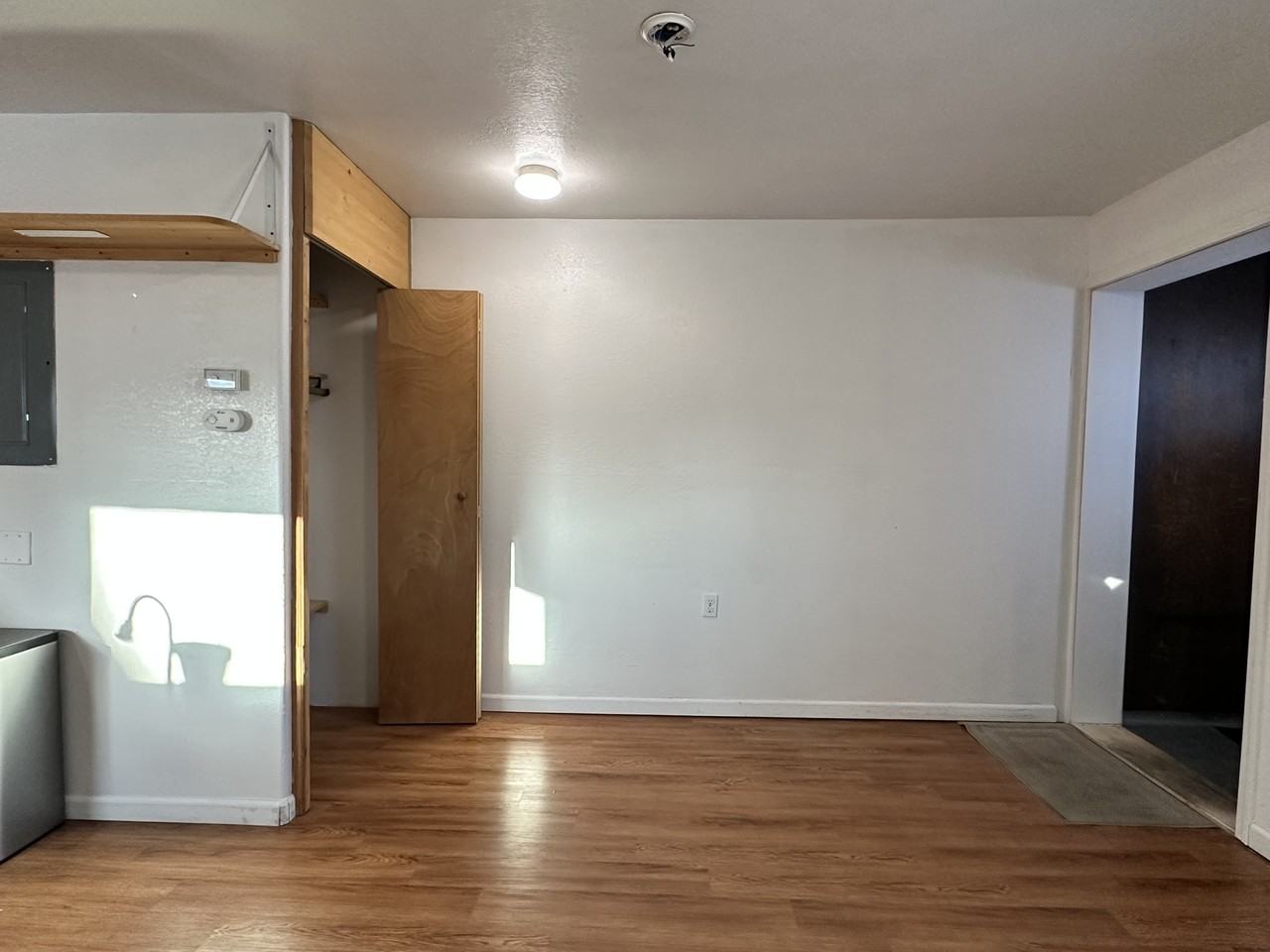 729 9th Ave #A - Photo 5 of 7