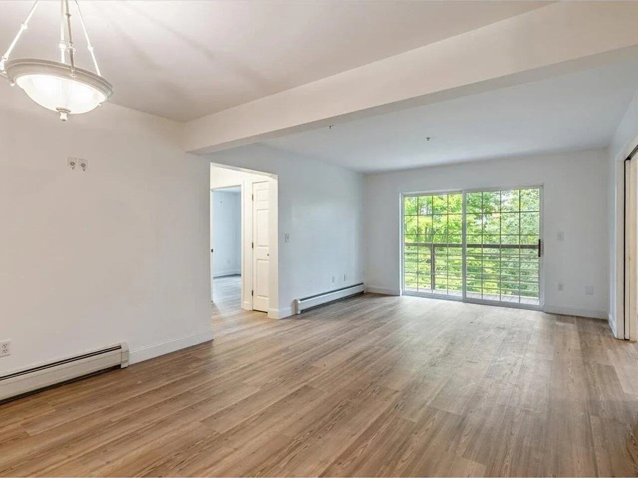 301 Hildred Dr - Photo 6 of 20