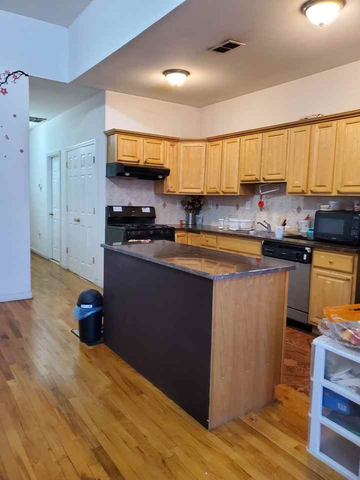 49 Nelson Ave #2 - Photo 7 of 18