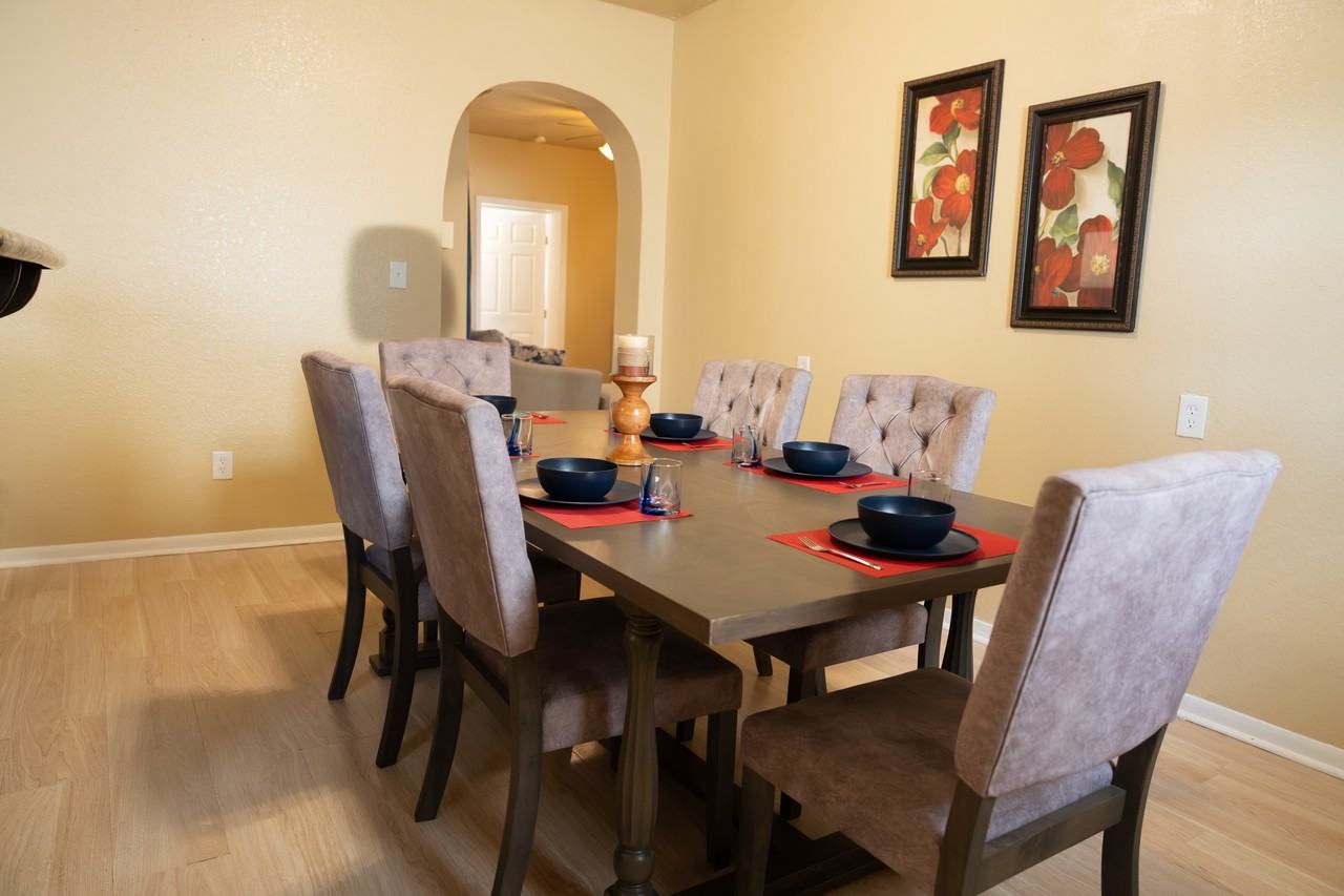 306 Washington St - Photo 2 of 19