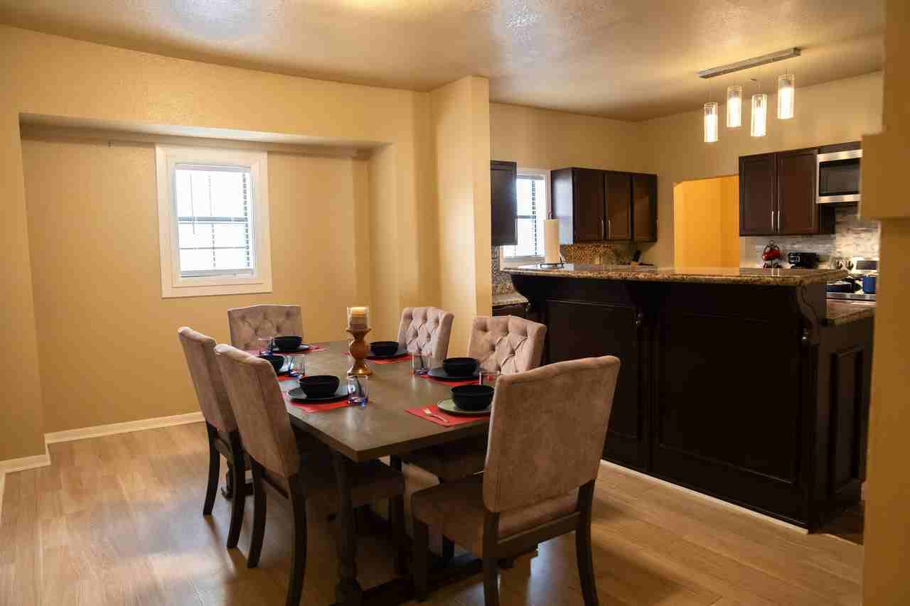 306 Washington St - Photo 6 of 19