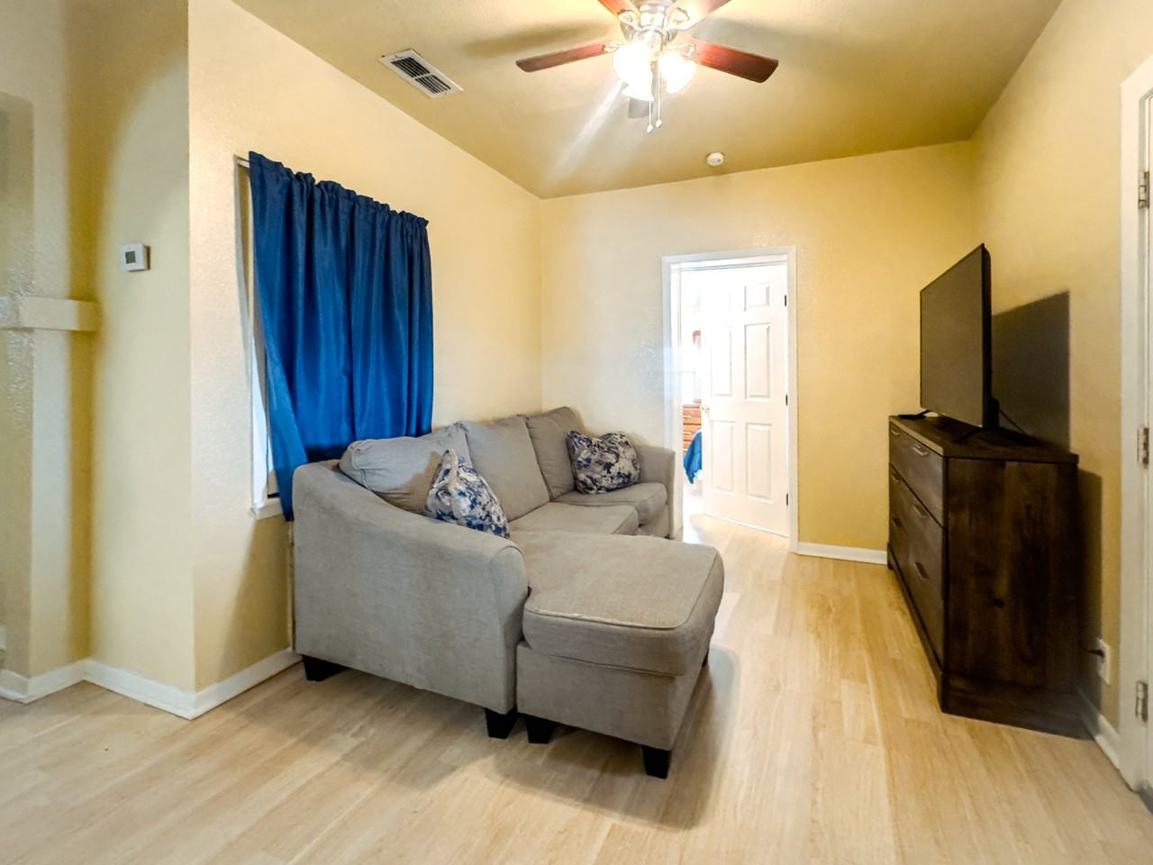 306 Washington St - Photo 7 of 19