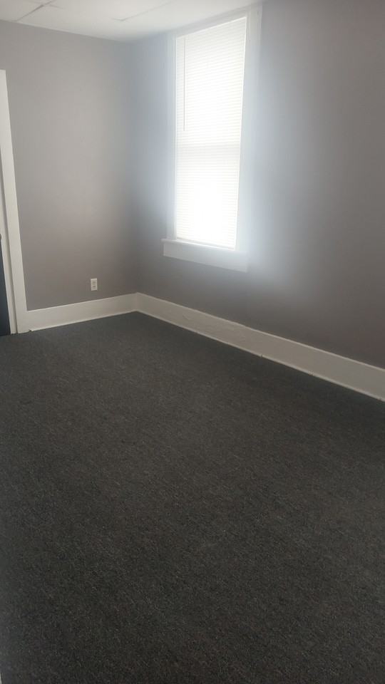 1608 Poplar St - Photo 7 of 13