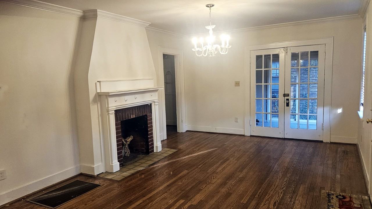 2610 Woodlawn Dr - Photo 3 of 20