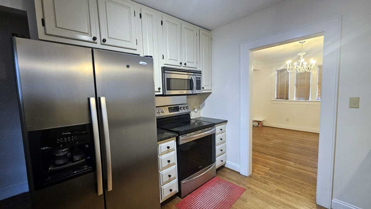 2610 Woodlawn Dr - Photo 7 of 20