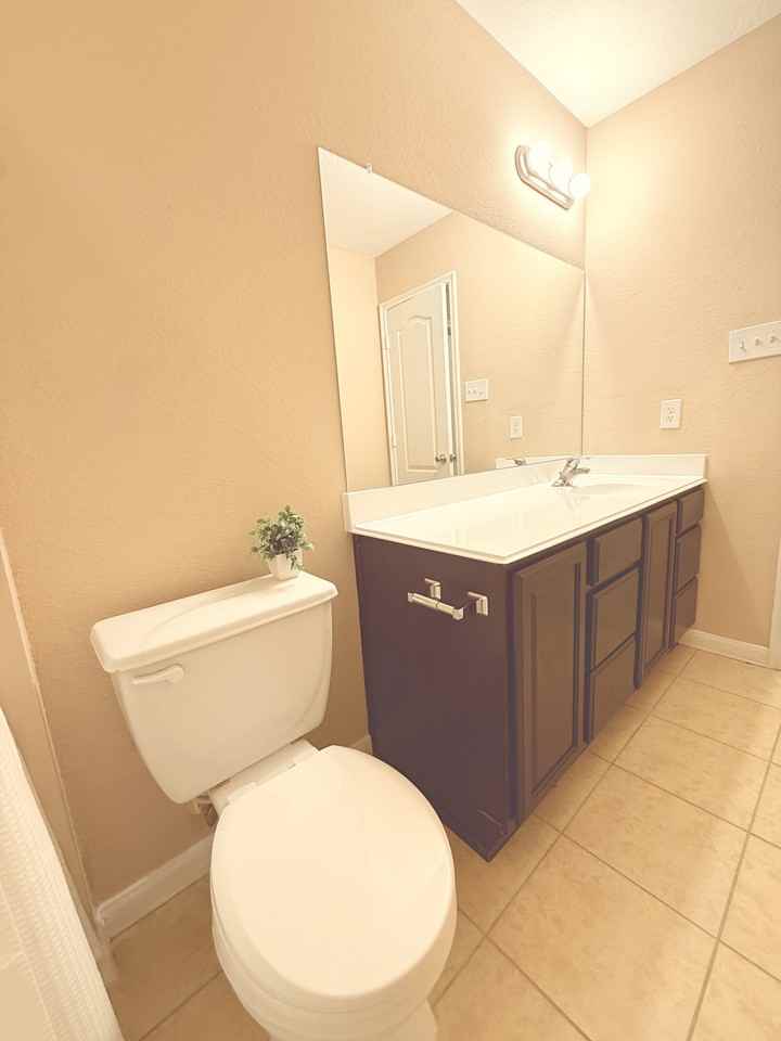 16005 Summerville Lake Dr - Photo 4 of 25