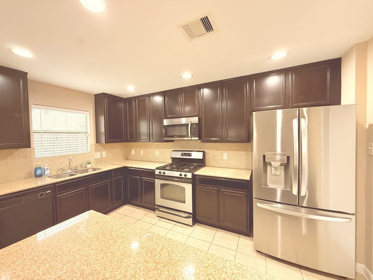 16005 Summerville Lake Dr - Photo 7 of 25