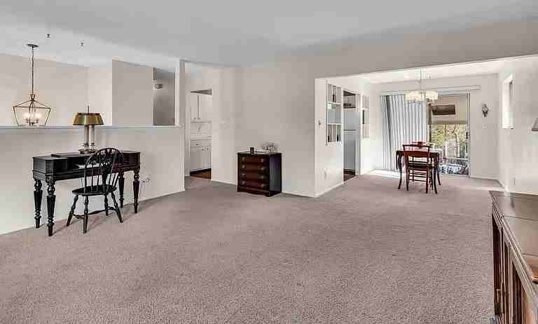 300 Brookhaven Dr E - Photo 6 of 20