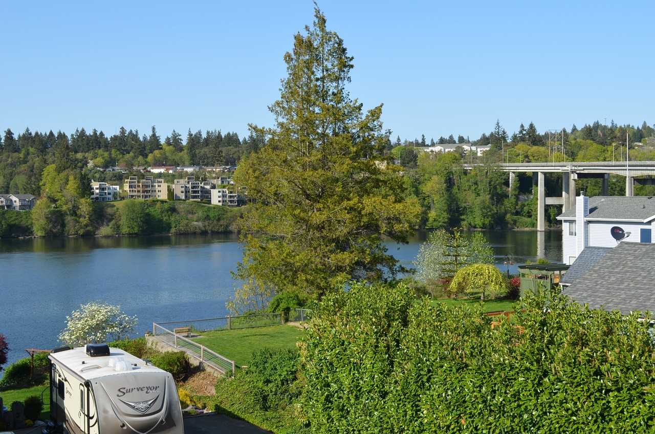 1202 18th St - Photo 2 of 14