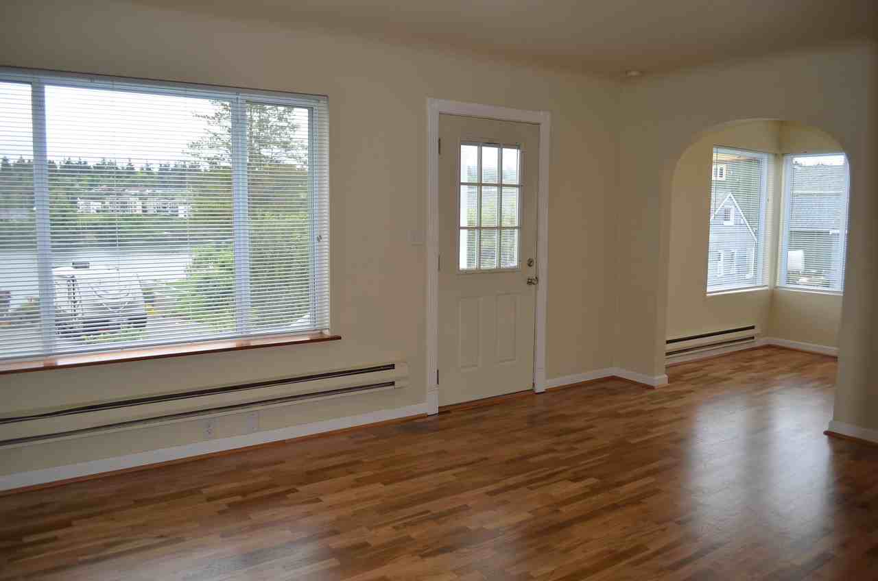 1202 18th St - Photo 3 of 14