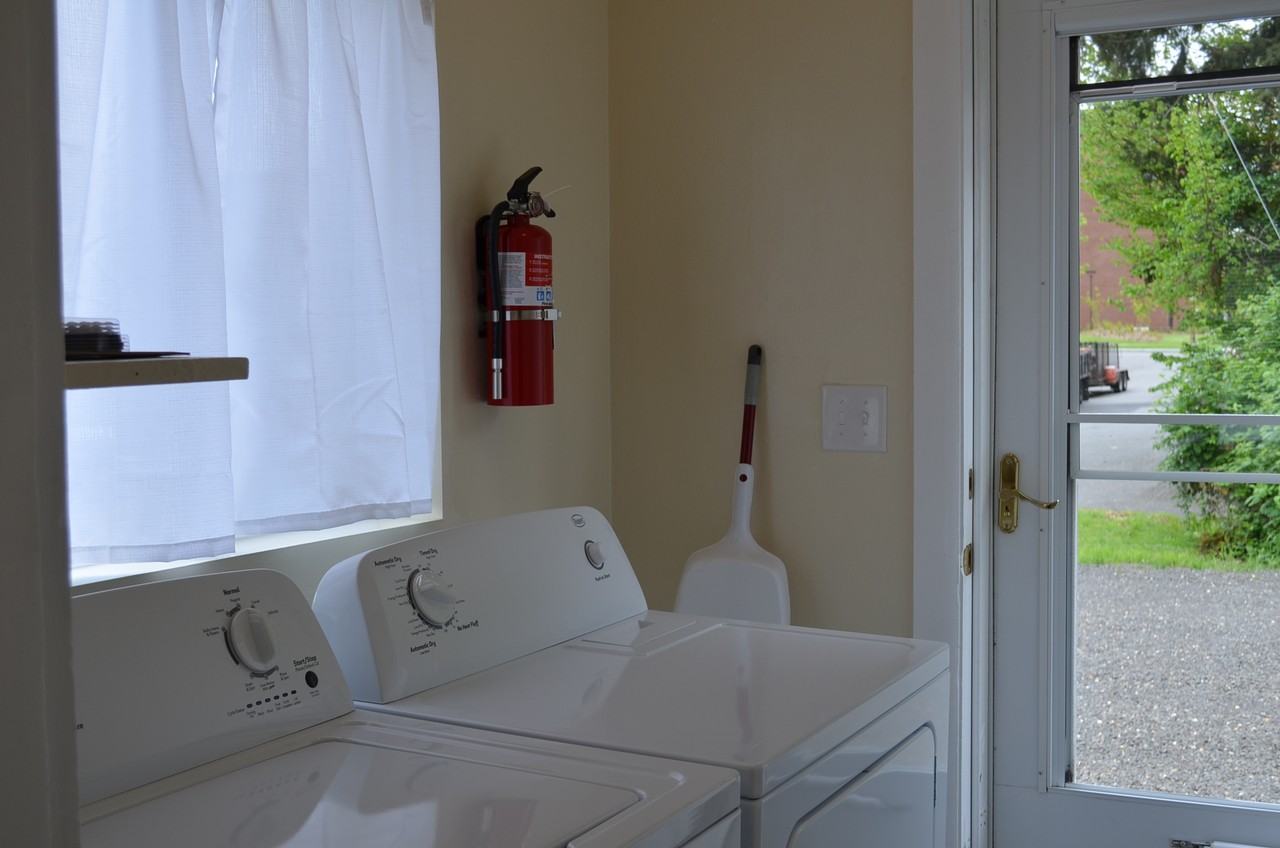 1202 18th St - Photo 7 of 14