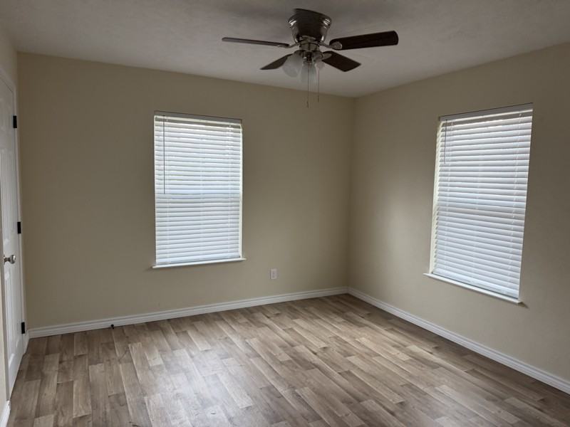 635 S Archie St - Photo 4 of 10