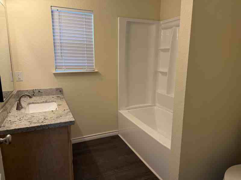 635 S Archie St - Photo 7 of 10