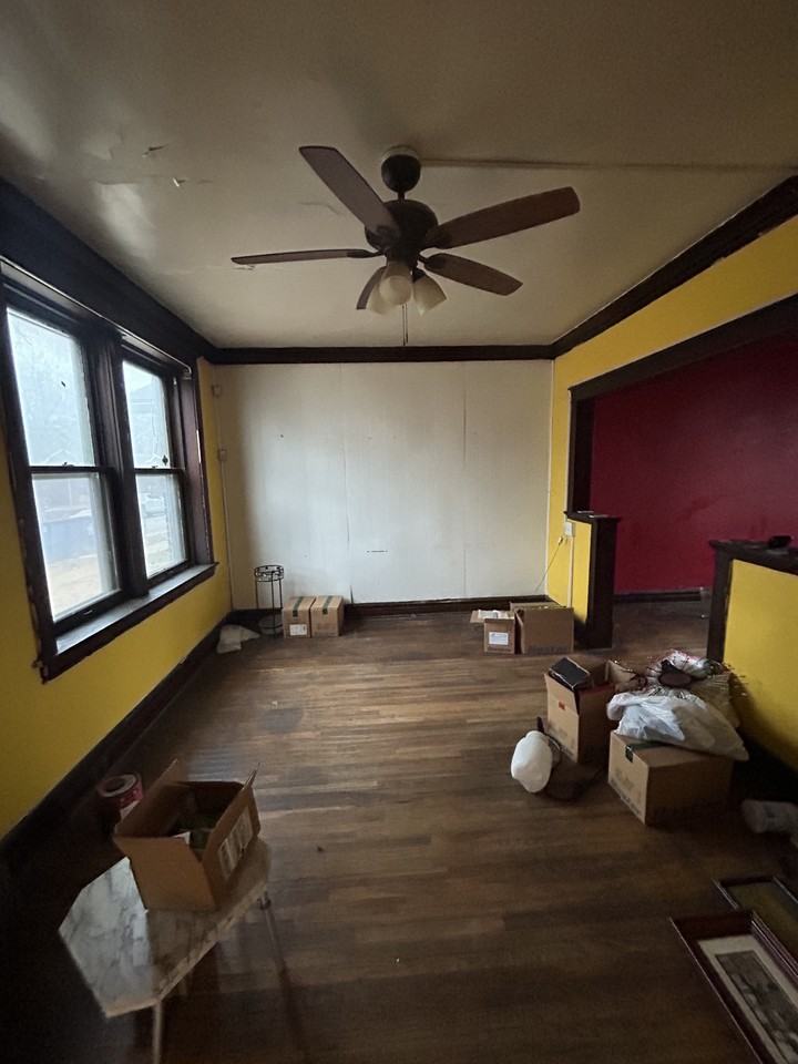 5479 Claxton Ave - Photo 4 of 20