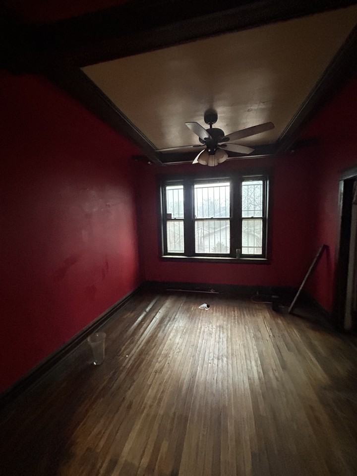 5479 Claxton Ave - Photo 7 of 20