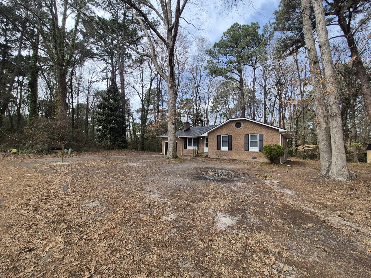 2409 Amy Cir - Photo 2 of 15