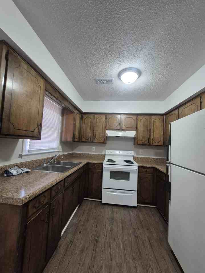 2409 Amy Cir - Photo 6 of 15