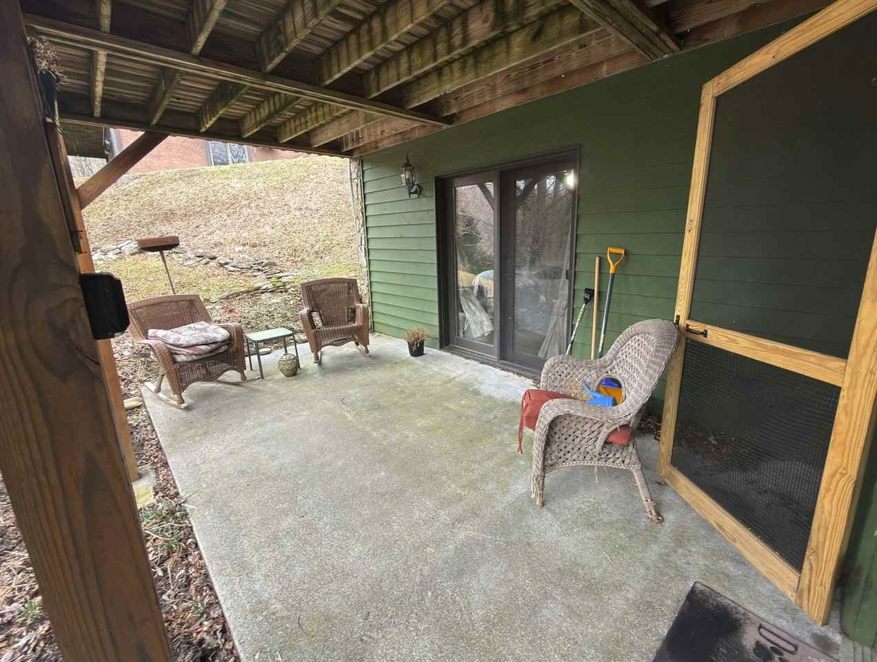 169 Brookview Ln, Unit 2bed - Photo 3 of 13