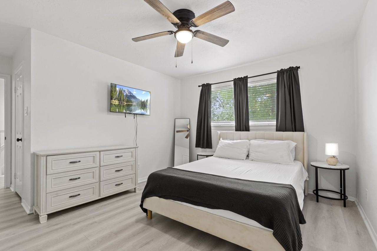 604 Lochnell Dr - Photo 6 of 20